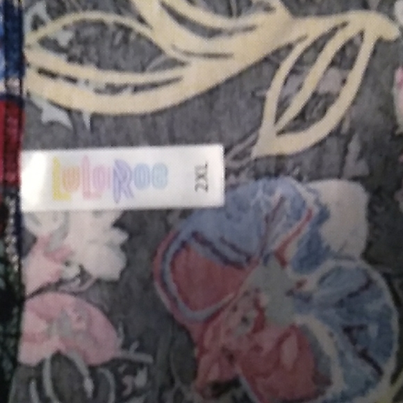 Lularoe lynnae long sleeve top - Picture 3 of 3